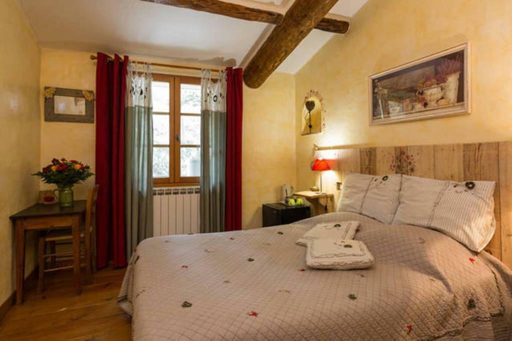 Le Barroux Le Degoutaud B&B 외부 사진